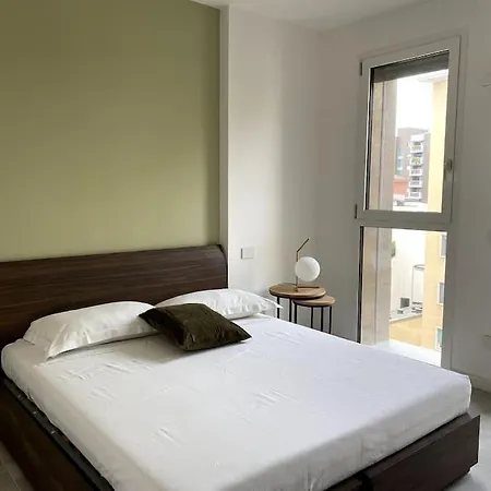 Luma Apartment: Luxurious Terrace In Skyscraper 5 Minutes From Duomo Apartman