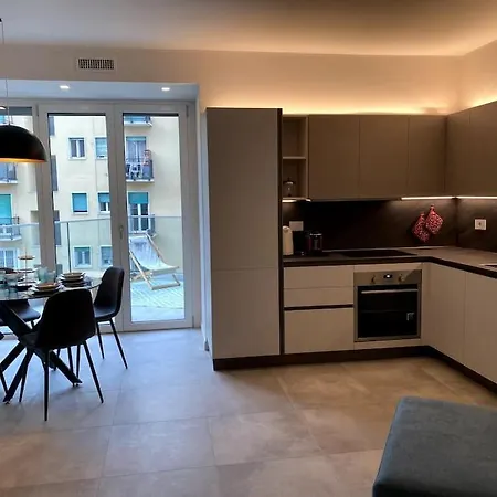 Luma Apartment: Luxurious Terrace In Skyscraper 5 Minutes From Duomo