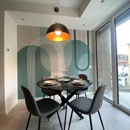 Luma Apartment: Luxurious Terrace In Skyscraper 5 Minutes From Duomo * Milánó