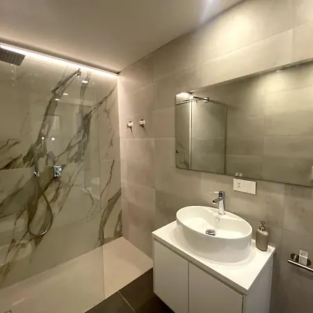 Luma Apartment: Luxurious Terrace In Skyscraper 5 Minutes From Duomo Apartman