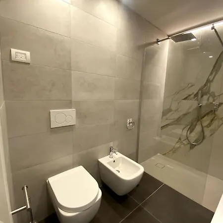 Luma Apartment: Luxurious Terrace In Skyscraper 5 Minutes From Duomo Apartman