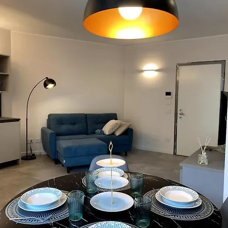 Luma Apartment: Luxurious Terrace In Skyscraper 5 Minutes From Duomo Apartman Milánó