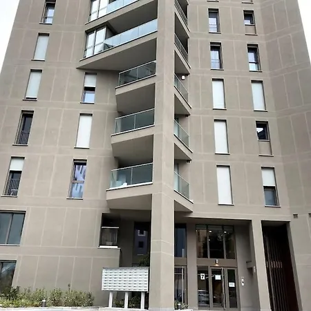 Apartman Luma Apartment: Luxurious Terrace In Skyscraper 5 Minutes From Duomo *