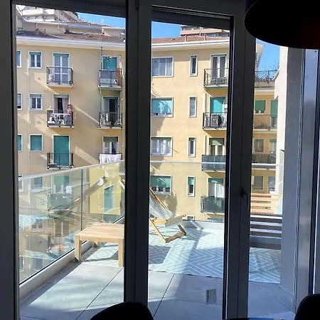Luma Apartment: Luxurious Terrace In Skyscraper 5 Minutes From Duomo